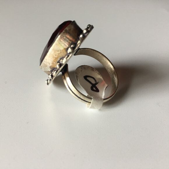 Stamped 925 faux garnet ring, bold and beautiful cocktail ring, size 8 - Picture 7 of 14